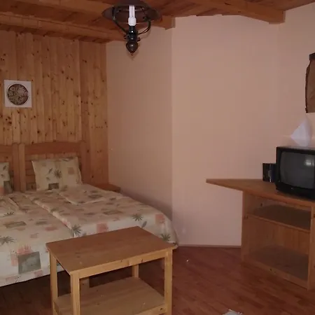 Casa de hóspedes Tunderkert Panzio *