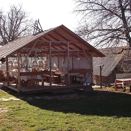 Casa de hóspedes Tunderkert Panzio Izvoare (Harghita)